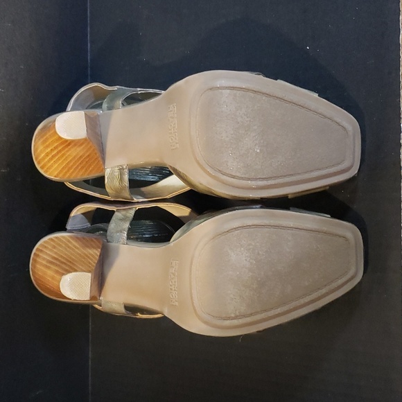 Kenneth Cole Reaction heels. Size 10. - Picture 7 of 10